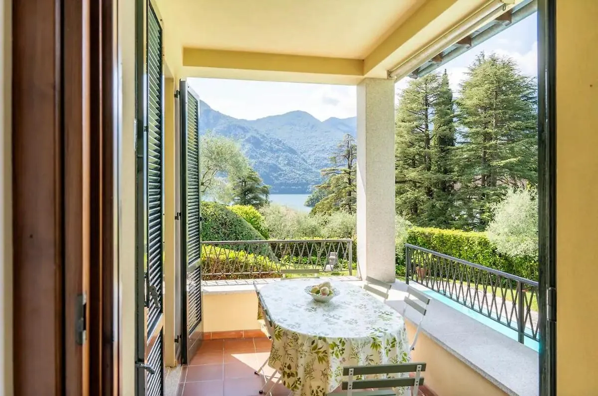 Appartement Carate Villa Carate Urio Italië